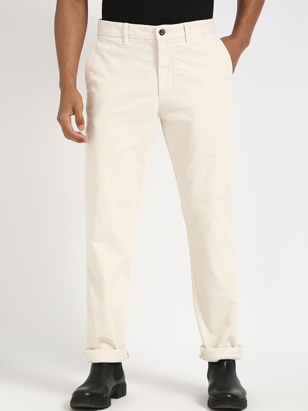 

Tommy Hilfiger Men DENTON CORDUROY GMD Regular Fit Mid-Rise Cotton Chinos Trousers, White