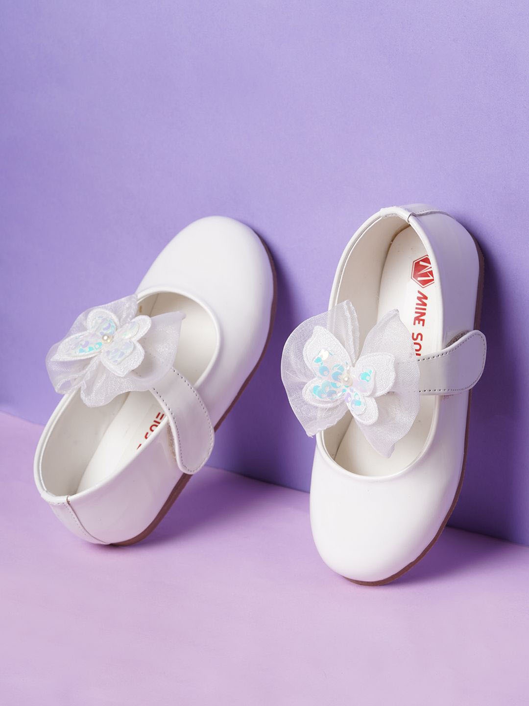 

Minesole Girls PU Flatforms, White