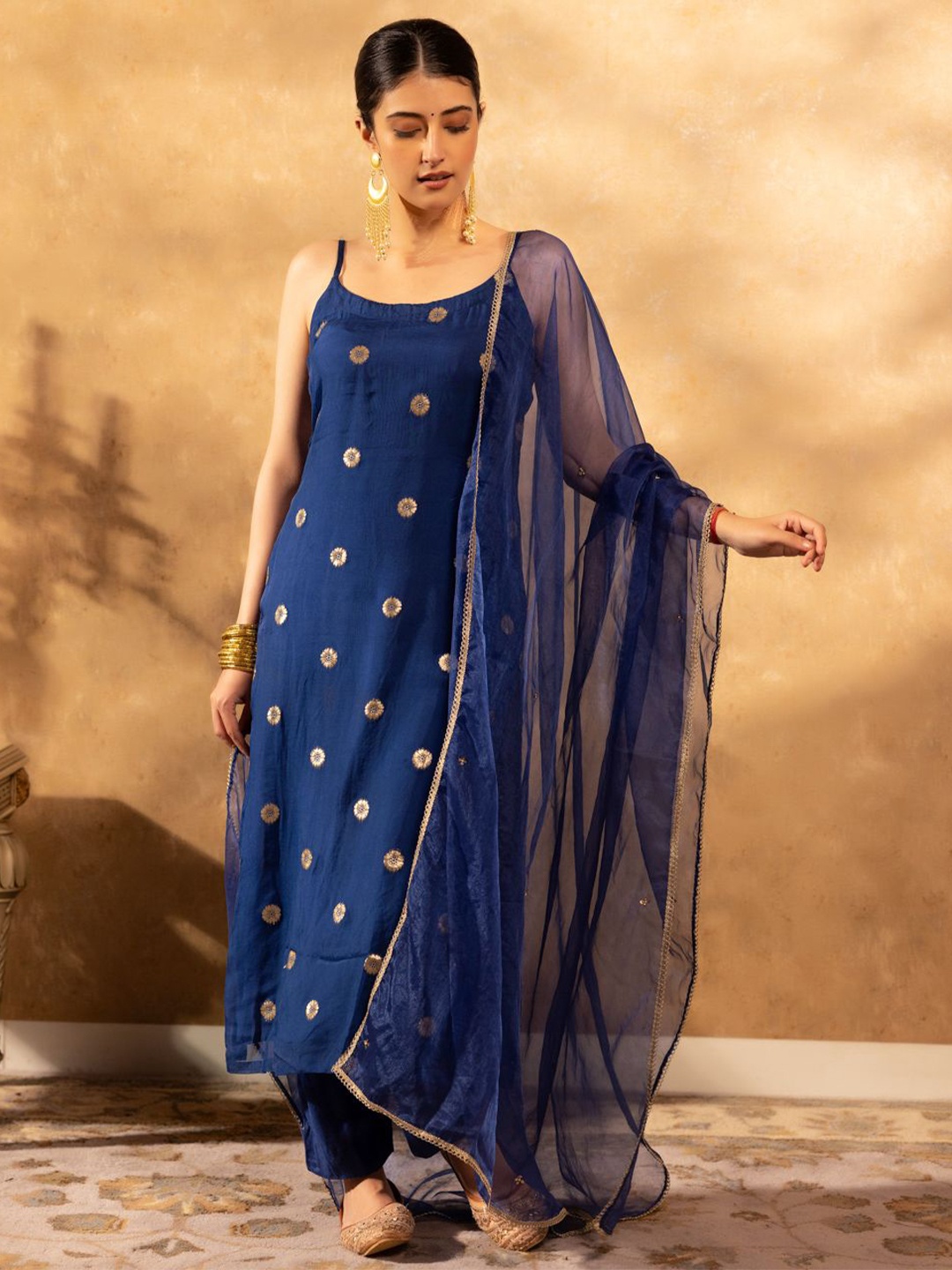 

Ambraee Floral Embroidered Beads and Stones Kurta With Trousers & Dupatta, Blue