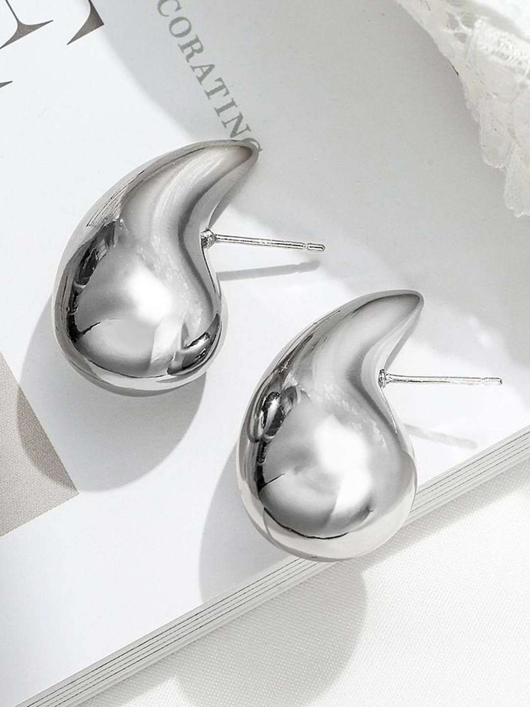 

Celestique Contemporary Studs Earrings, Silver