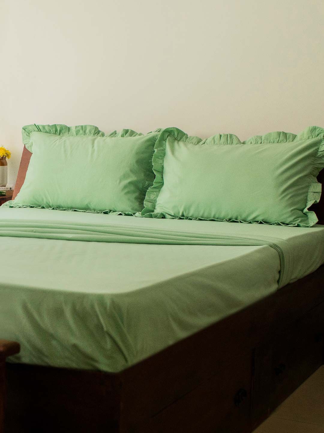 

10Club King Bedsheet with 2 pillow covers, Green