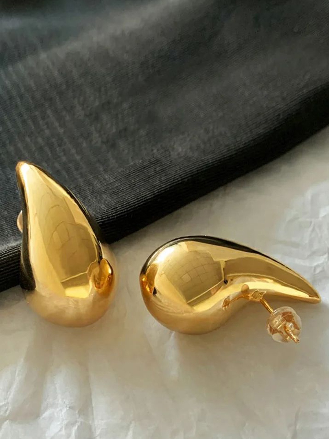 

Celestique Contemporary Studs Earrings, Gold