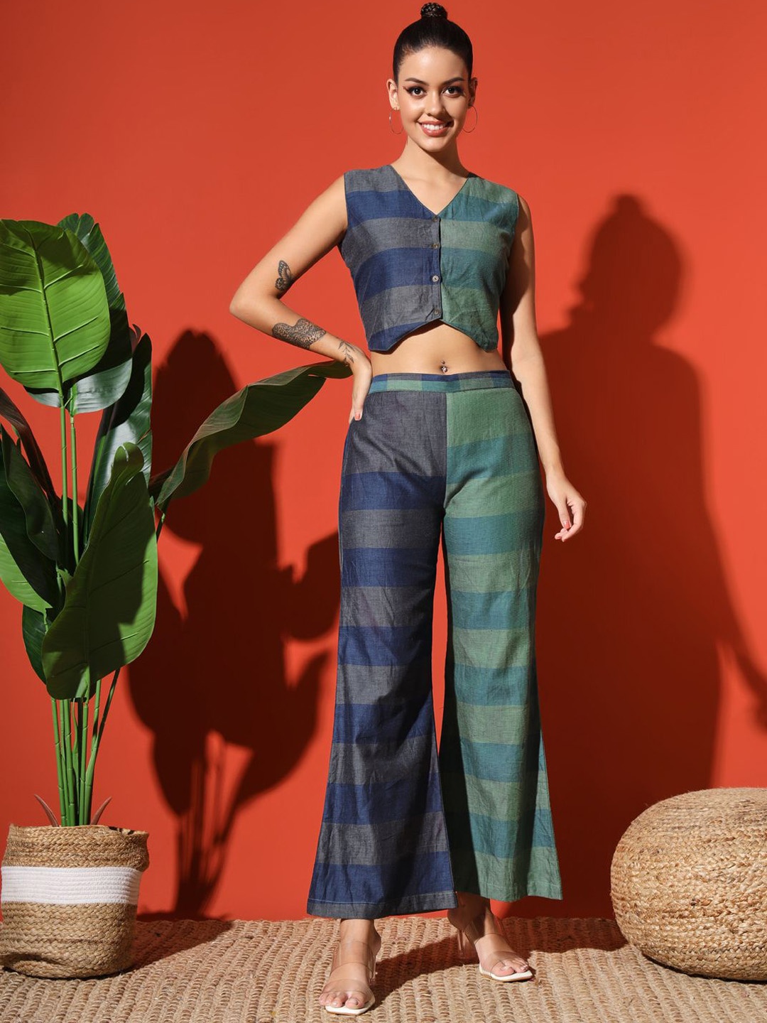 

Rudraaksha Creations V-Neck Checked Top with Palazzo, Green