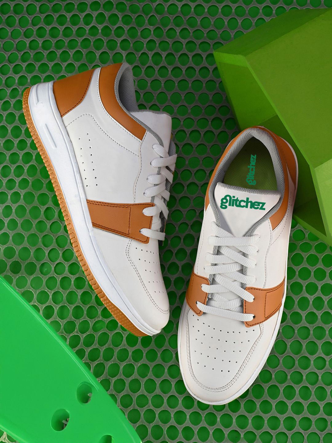 

glitchez Men Colourblocked Sneakers, Orange