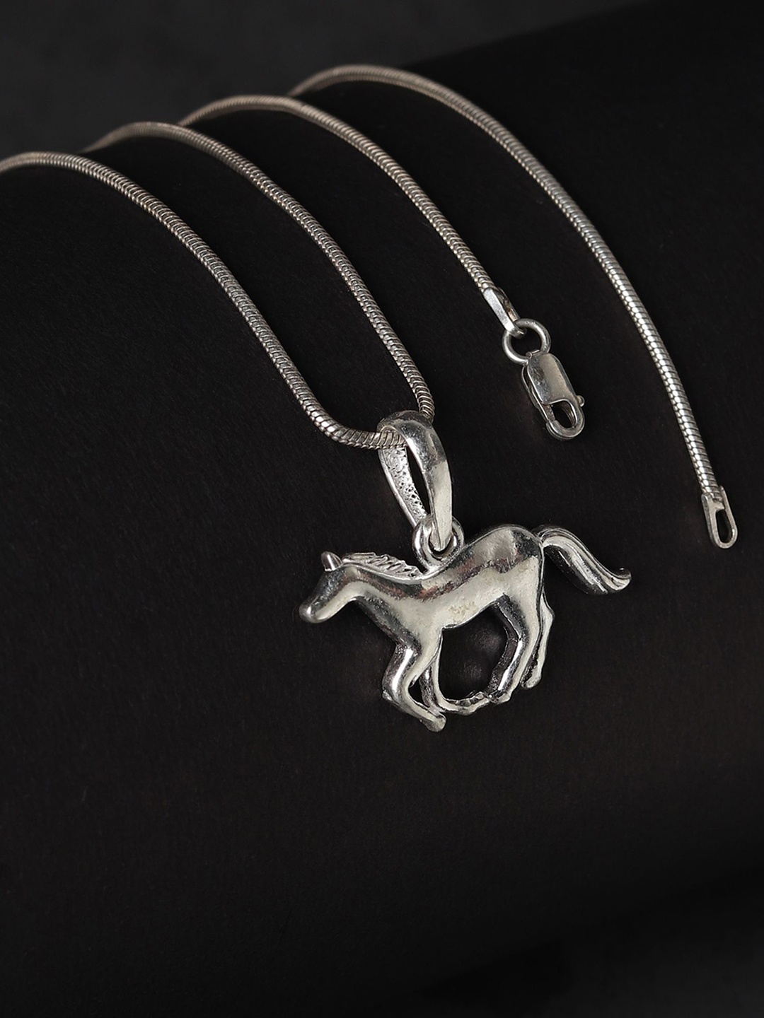 

AKSHAT SAPPHIRE Animal Shaped Pendants, Silver