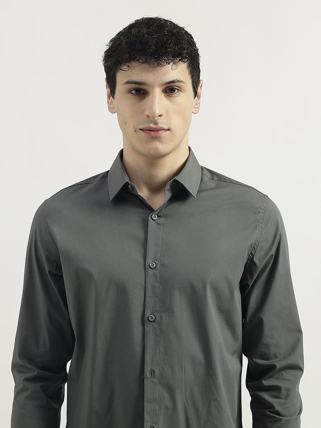 

United Colors of Benetton Men Slim Fit Opaque Casual Shirt, Grey
