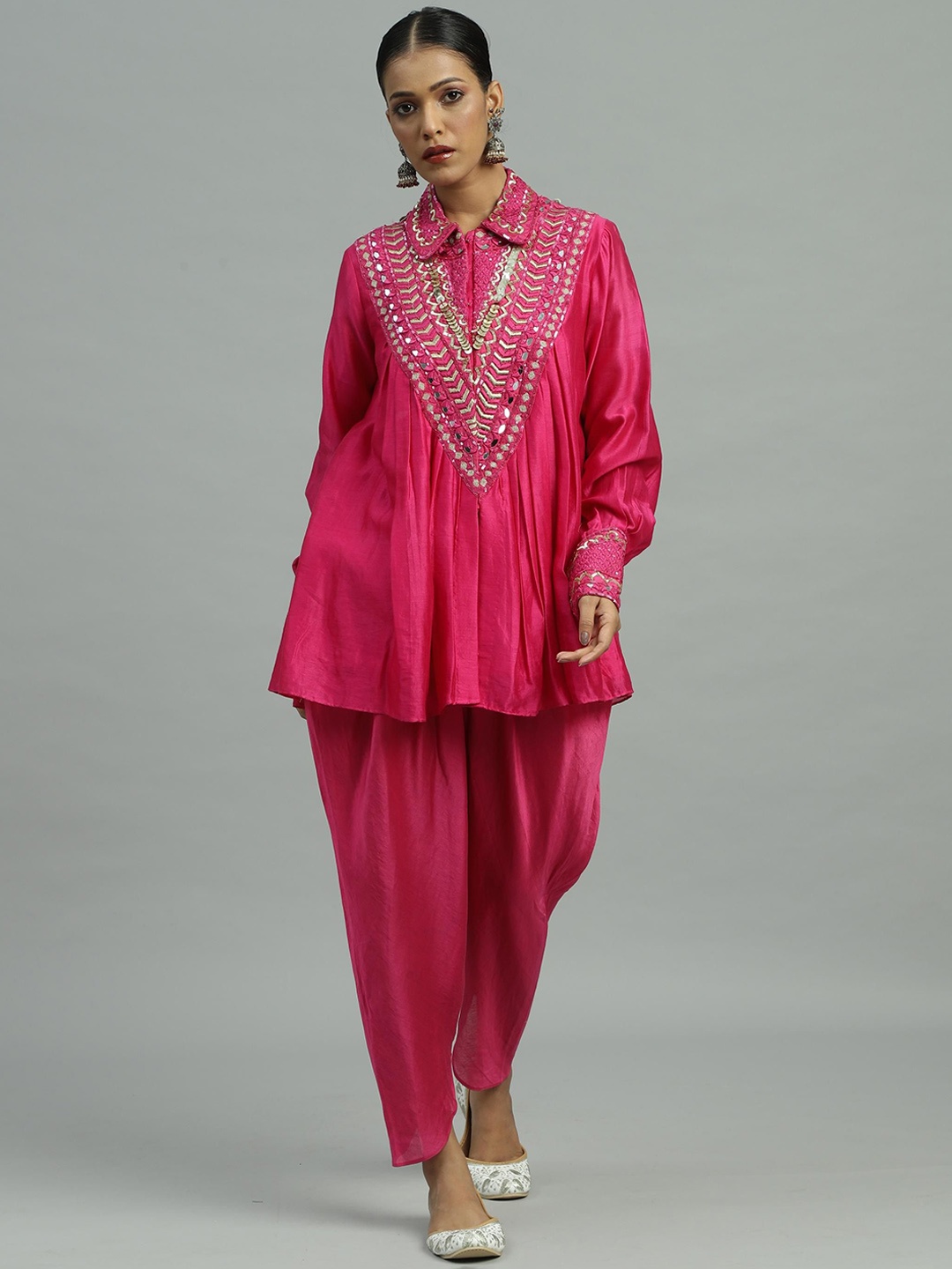 

Siyona by Ankurita Women Ethnic Motifs Embroidered Regular Chanderi Silk Kurti with Dhoti Pants, Pink
