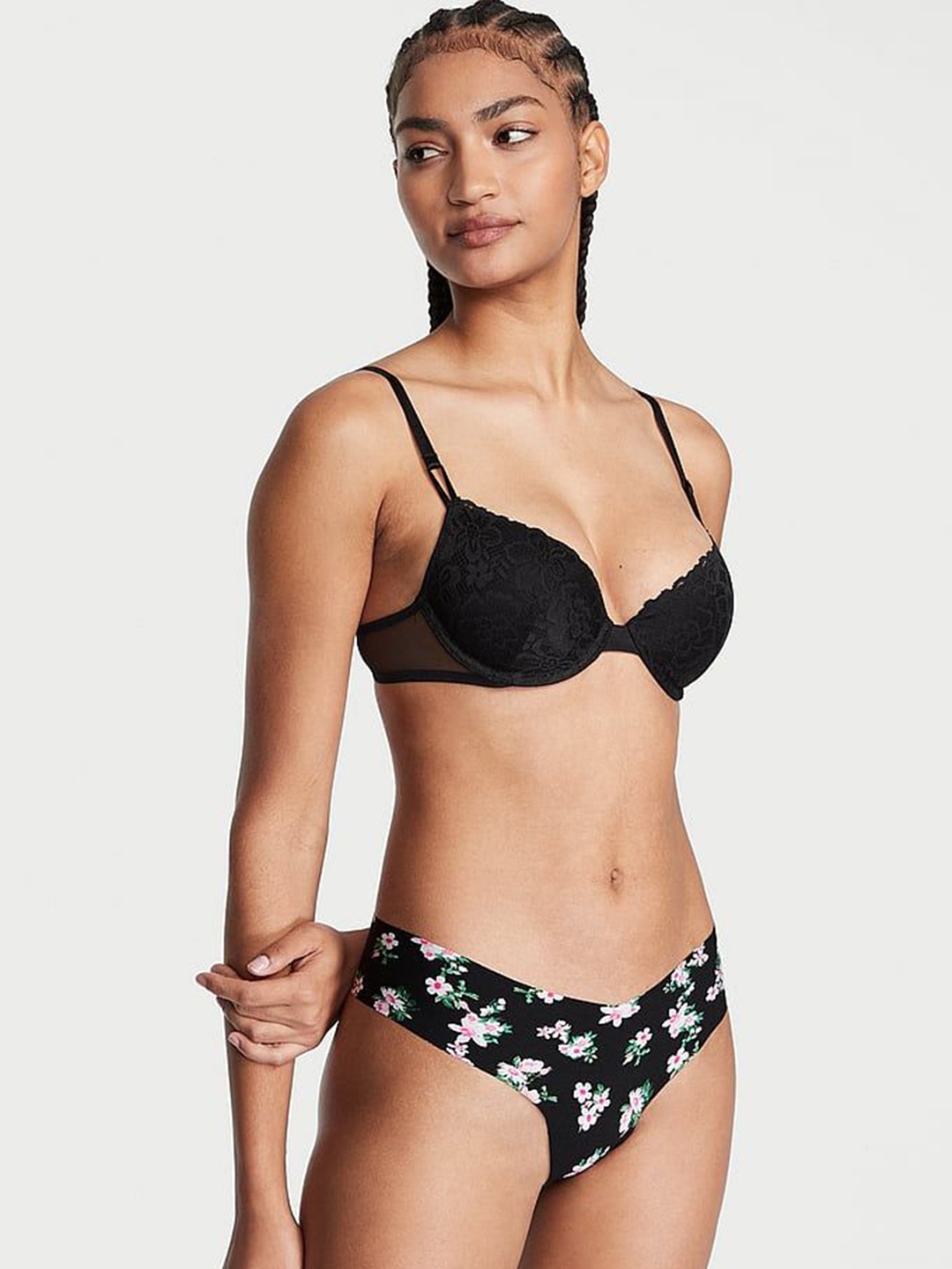 

Victoria's Secret Printed No-Show Thong Brief 112081345W5W, Black