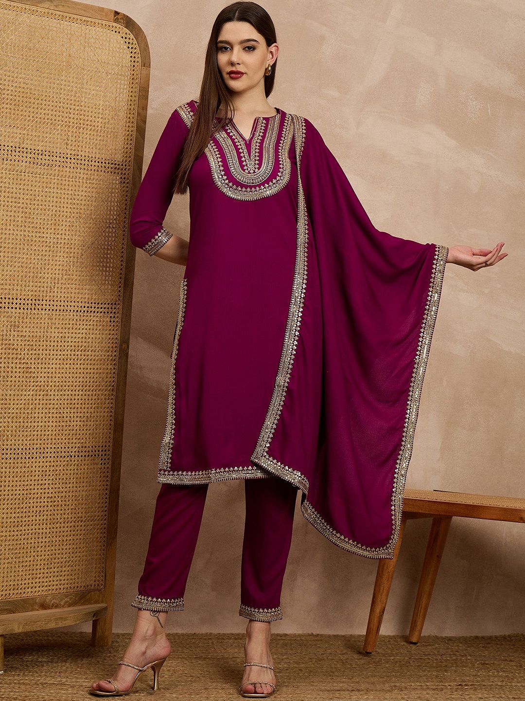 

all about you Women Yoke Design Regular Kurta with Trousers & With Dupatta, Maroon