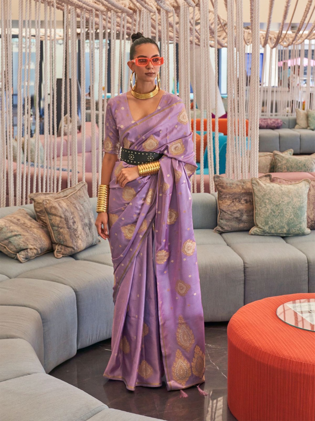 

ODETTE Woven Design Zari Silk Blend Saree, Purple