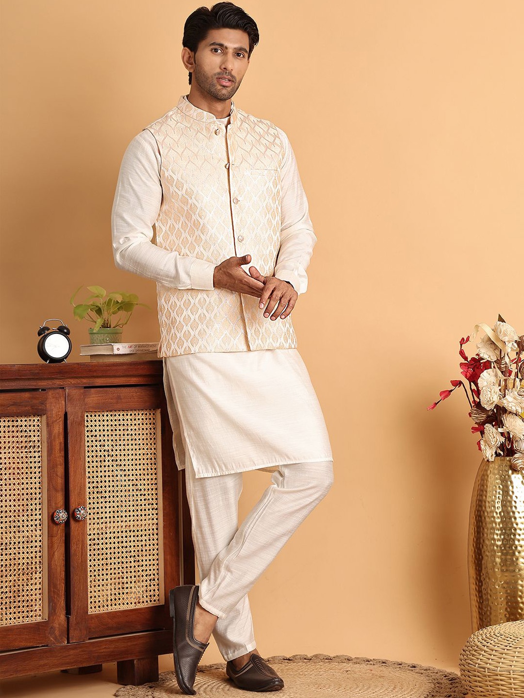 

Anouk Men Regular Kurta with Pyjamas, Peach