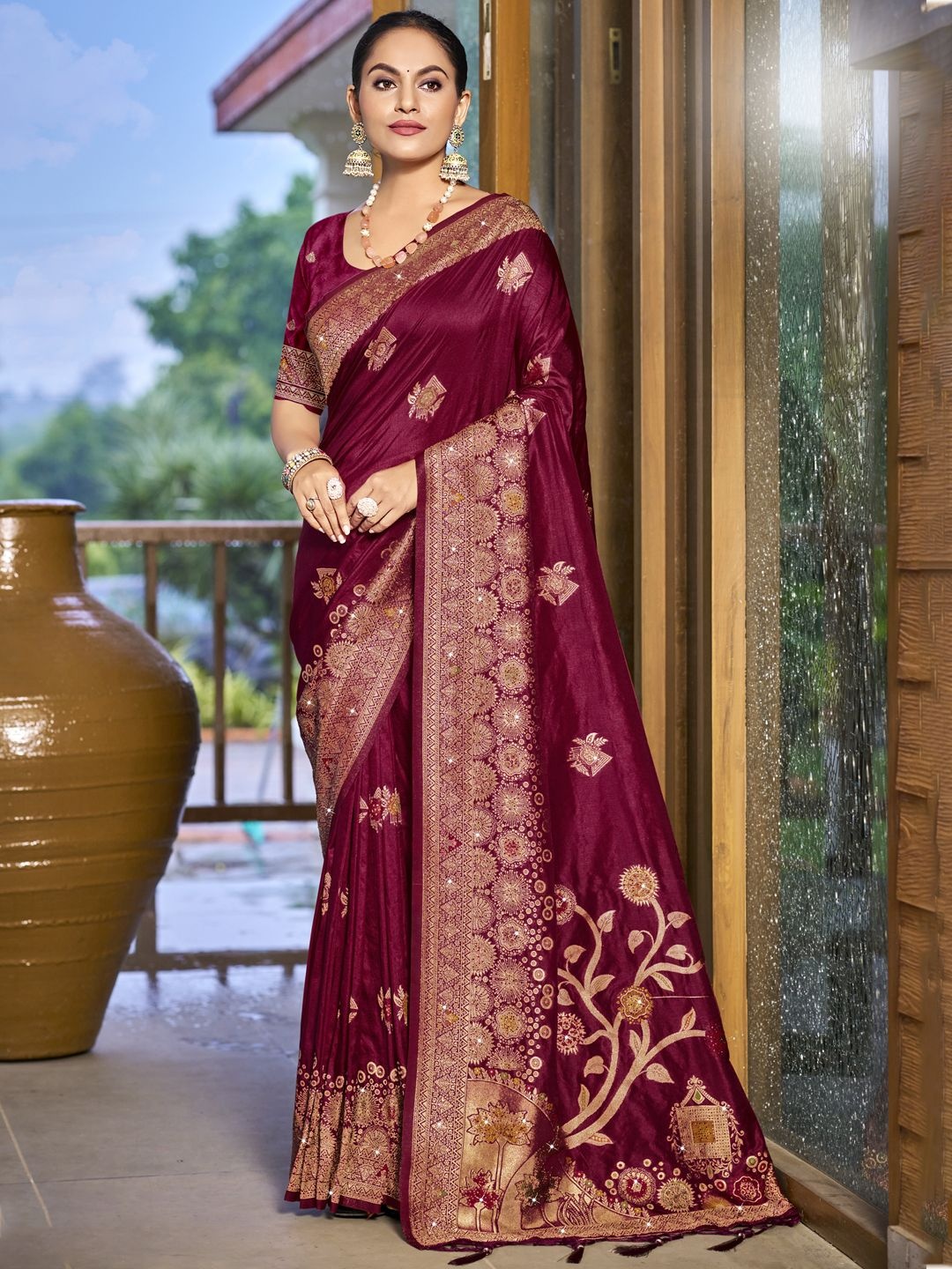 

SANGAM PRINTS Woven Design Zari Silk Blend Tussar Saree, Magenta