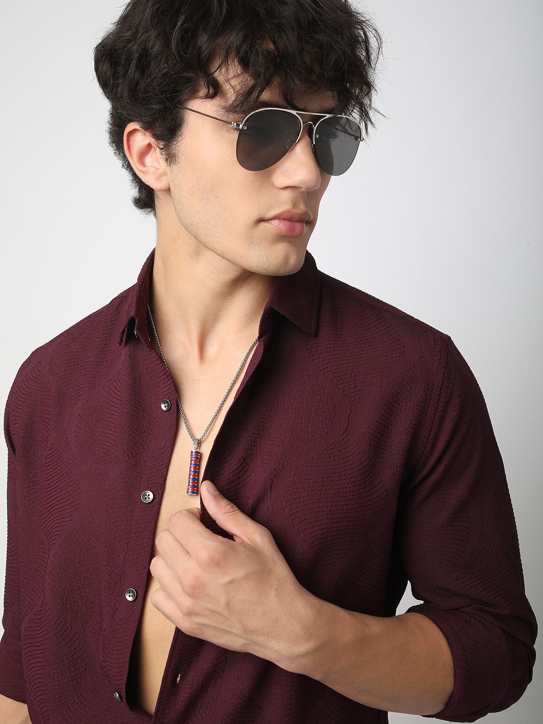 

VASTRADO Men Classic Spread Collar Textured Slim Fit Casual Shirt, Maroon