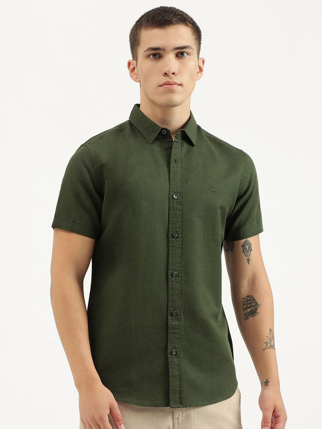 

United Colors of Benetton Men Slim Fit Opaque Casual Shirt, Green