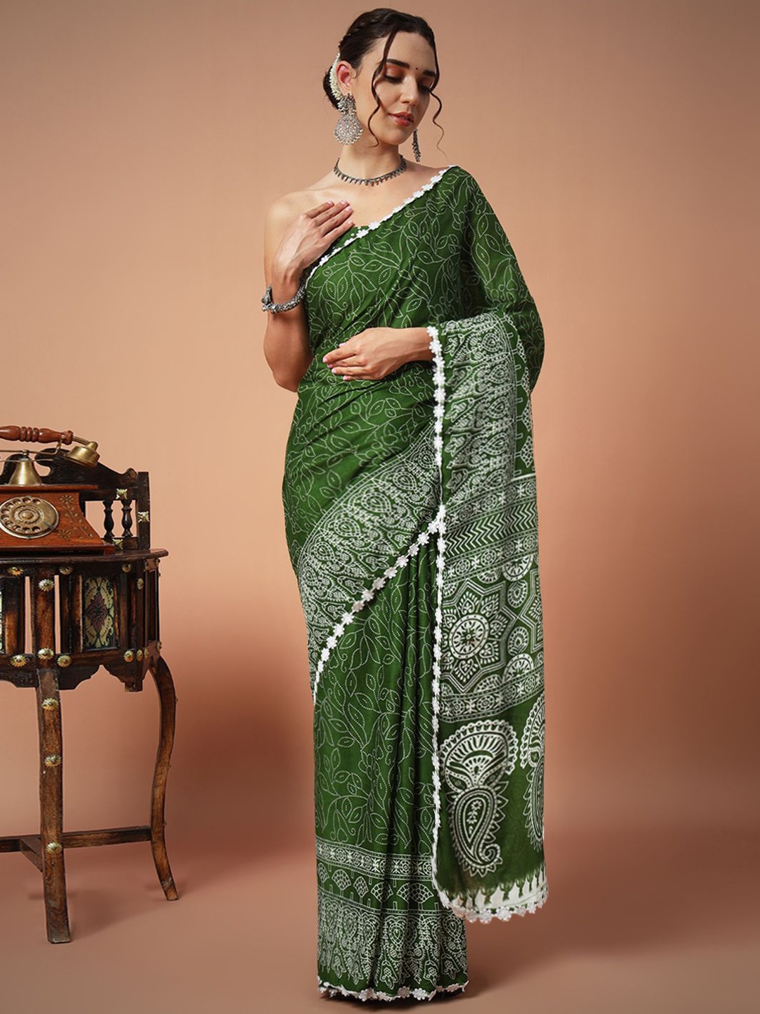 

Anouk Pure Cotton Ethnic Motifs Printed Saree With Gotta Patti, Green