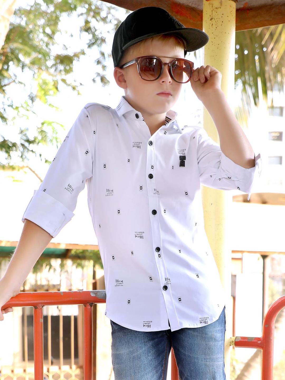 

MashUp Boys Classic Opaque Printed Casual Shirt, White