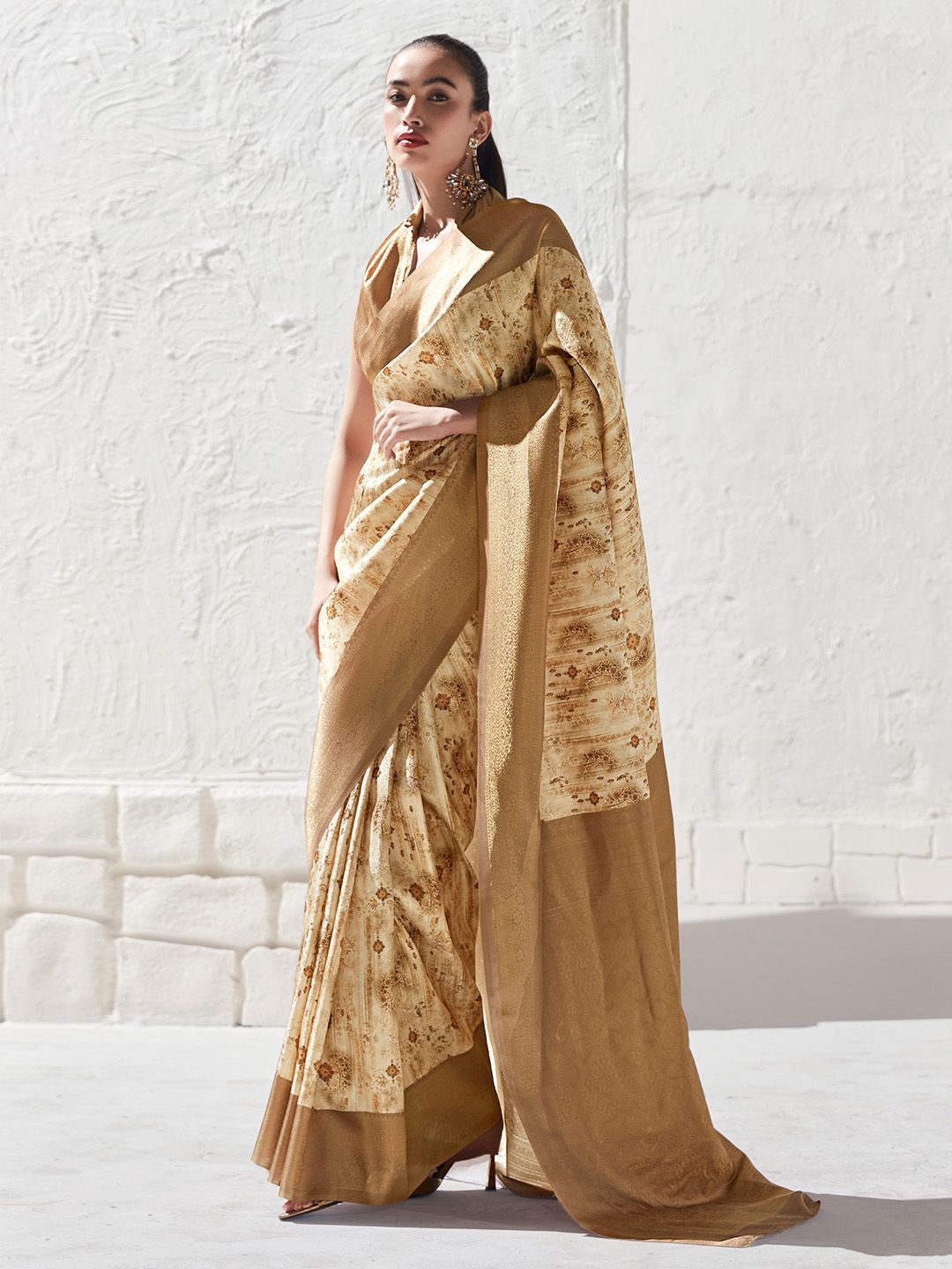 

Anouk Ethnic Motifs Zari Silk Blend Sungudi Saree, Camel brown