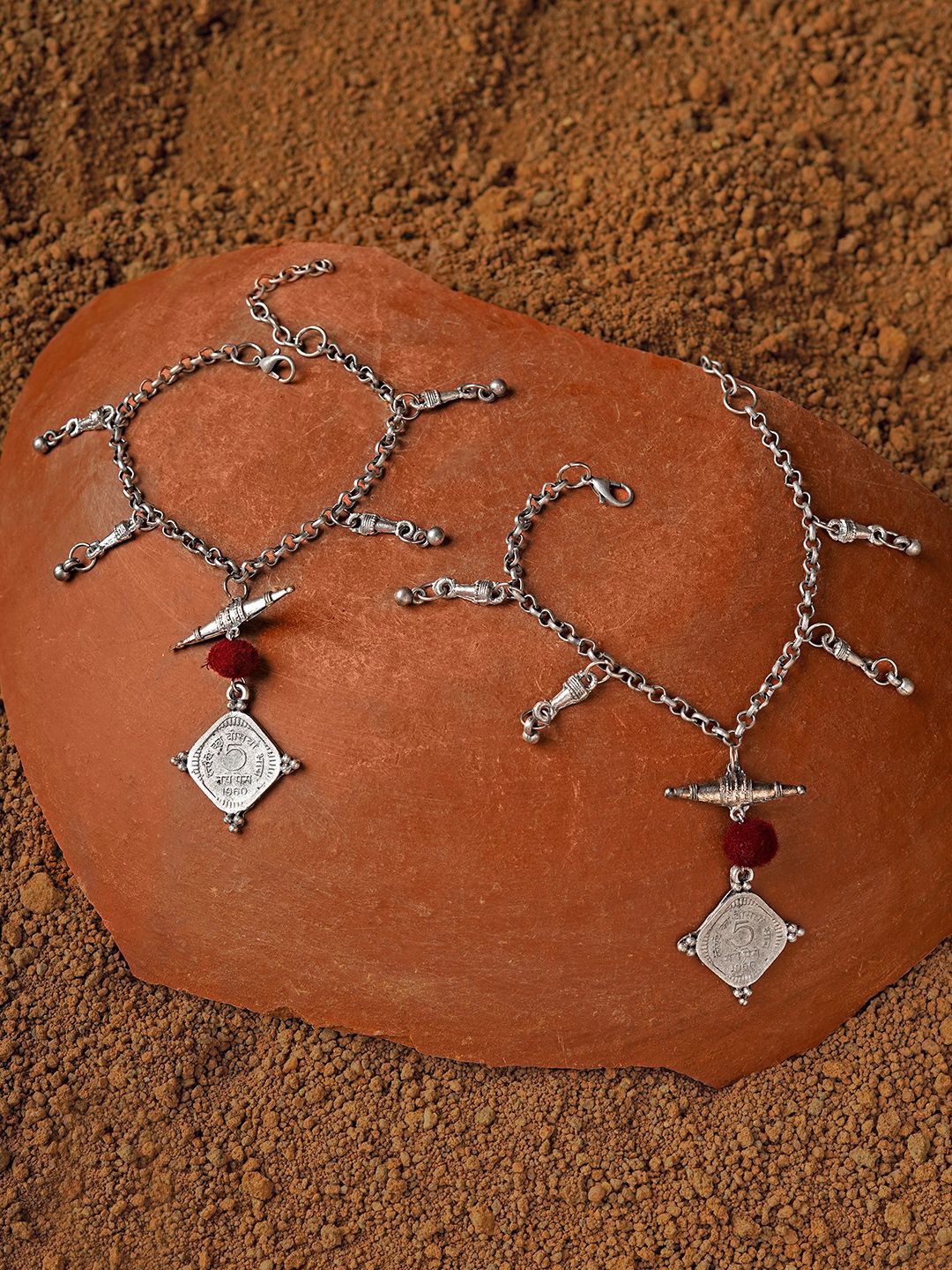 

TEEJH Silver-Plated Artificial Stones Anklet