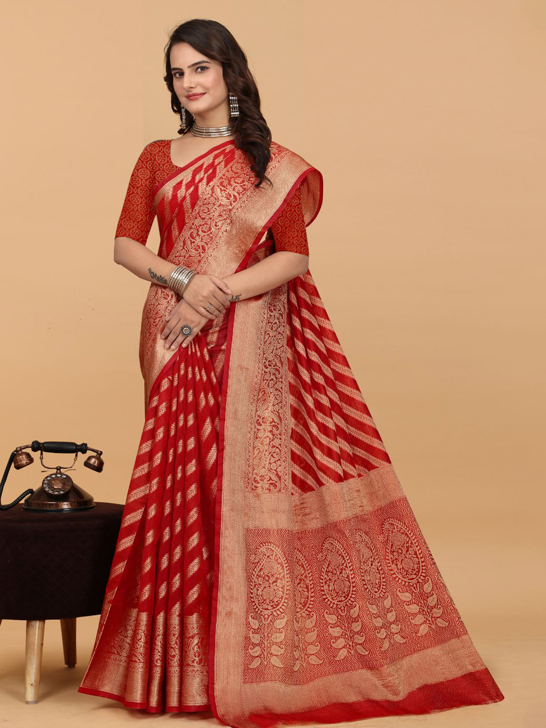 

Areca Designer Woven Design Zari Organza Banarasi Saree, Red