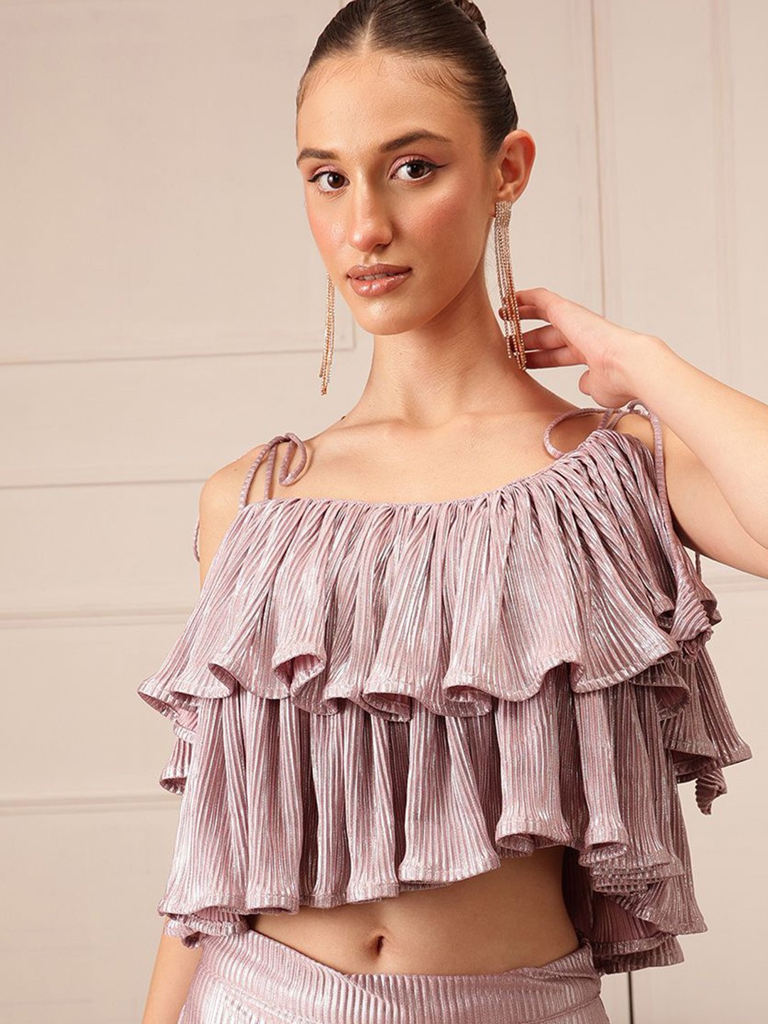 

The Roadster Lifestyle Co Shoulder straps Crop Top, Lavender