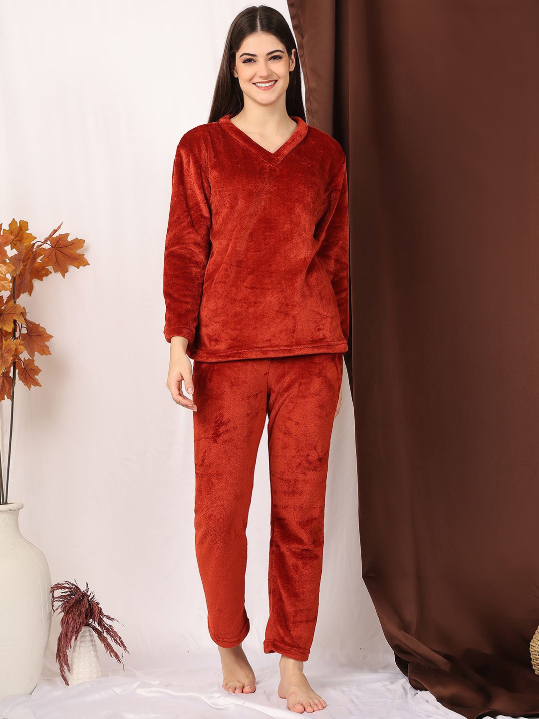 

NEUDIS Women Night suit, Maroon