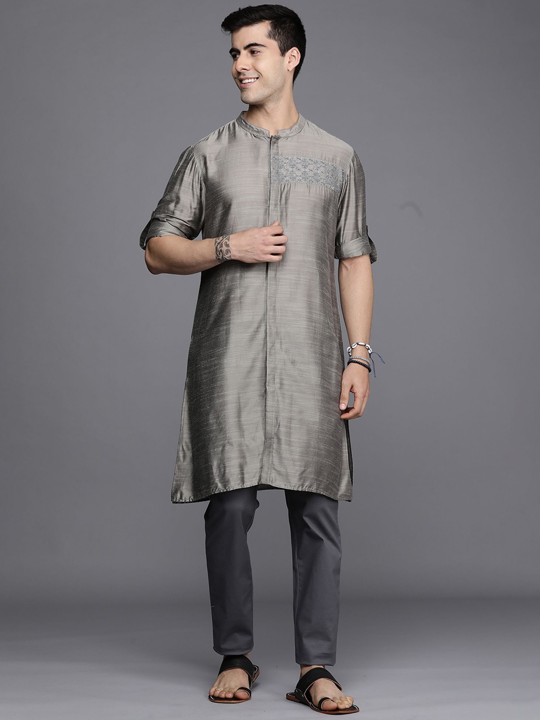 

Anouk Men Dyed Thread Work Kurta, Grey