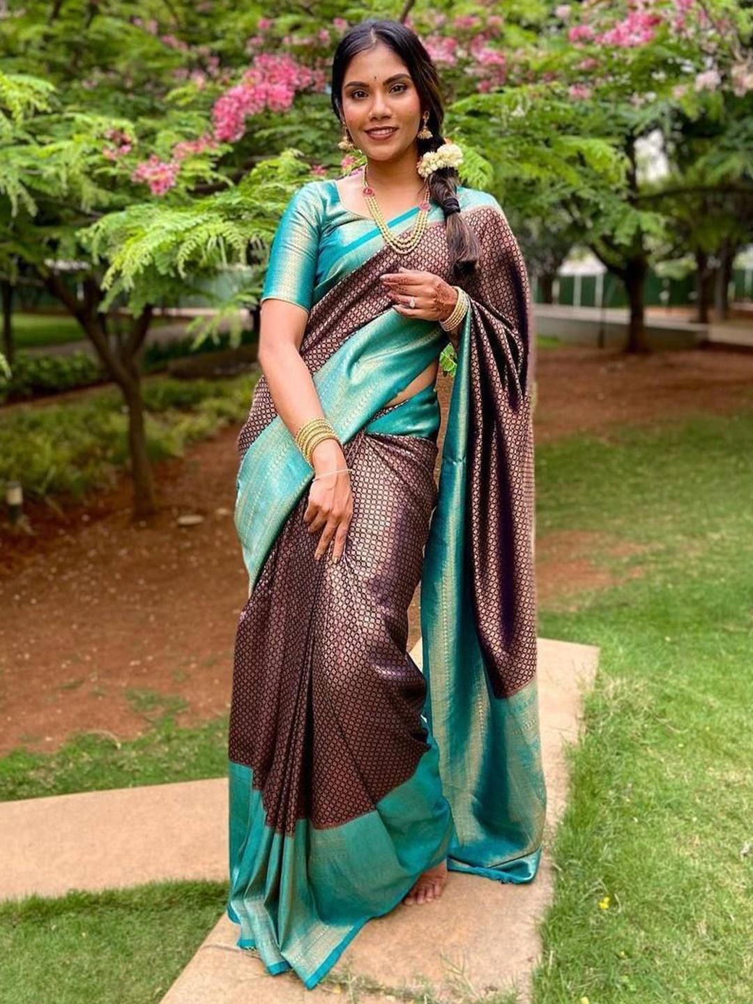 

Jinax Woven Design Zari Pure Silk Banarasi Saree, Blue