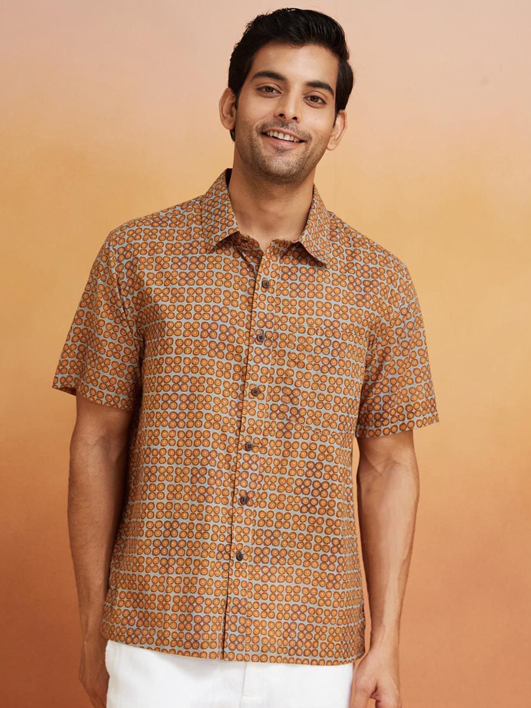 

Fabindia Men Opaque Printed Casual Shirt, Brown