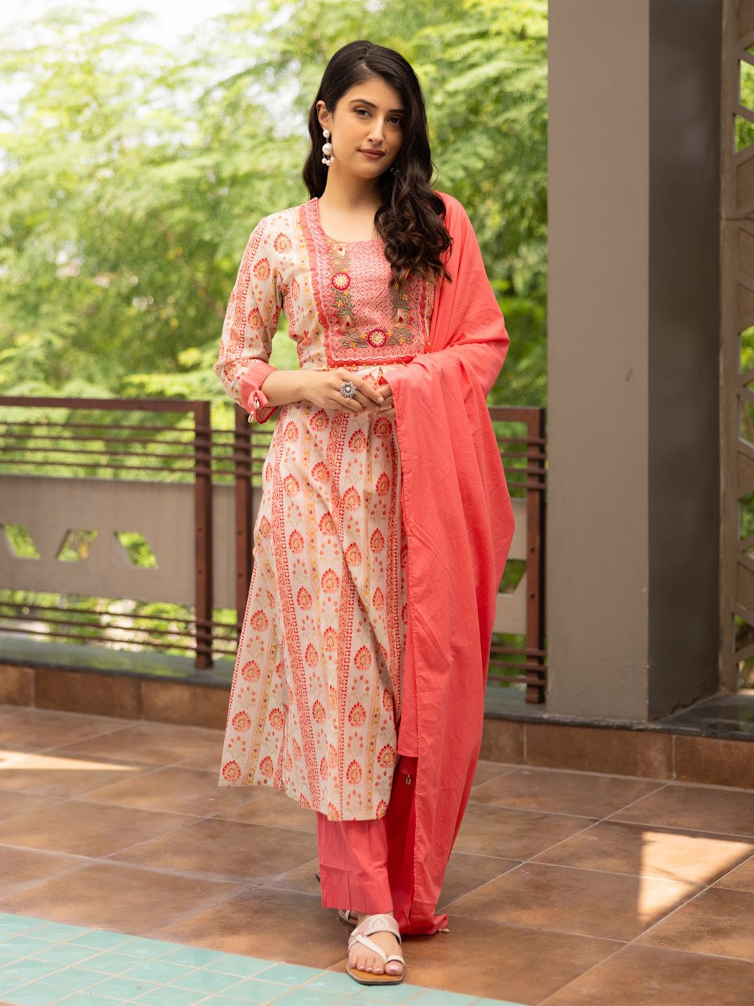 

Ambraee Floral Embroidered Kurta With Trousers & Dupatta, Red