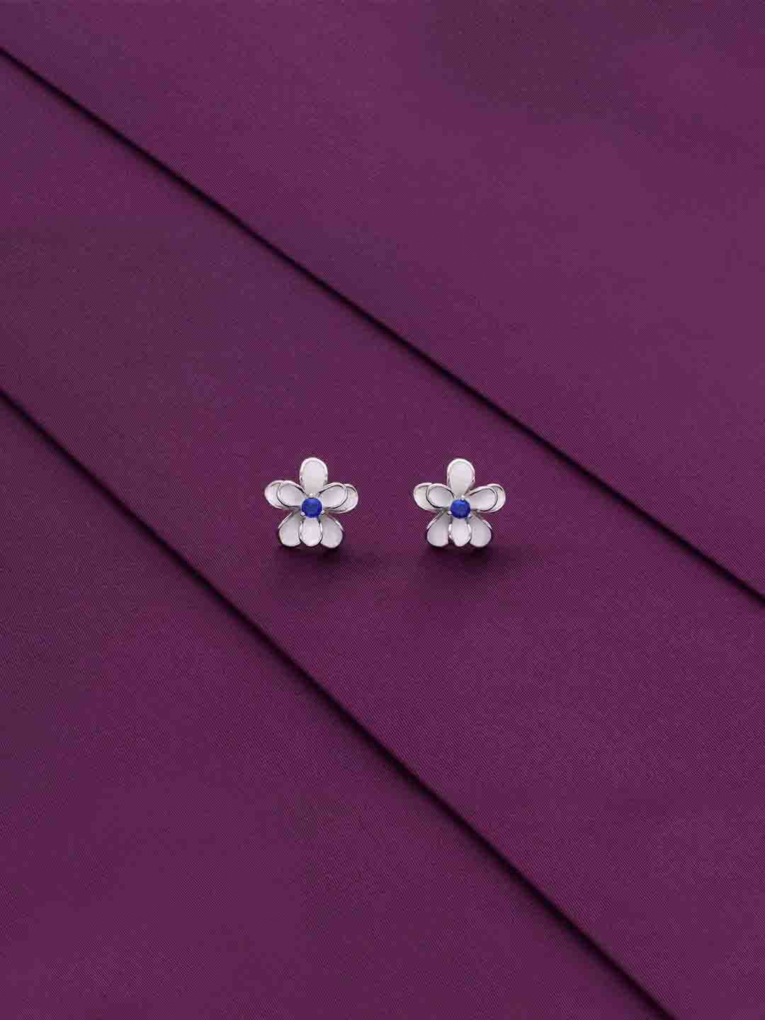 

KAI JEWEL Contemporary Studs Earrings, Silver