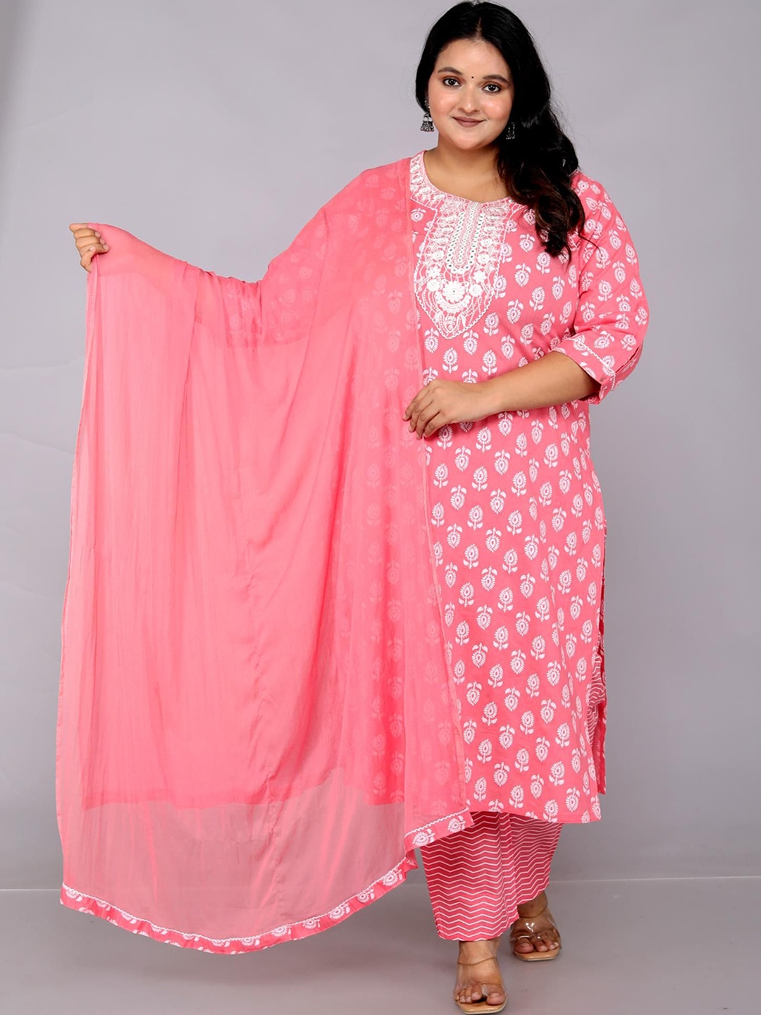 

HIGHLIGHT FASHION EXPORT Women Ethnic Motifs Printed Regular Pure Cotton Kurta with Trousers & With Dupatta, Pink