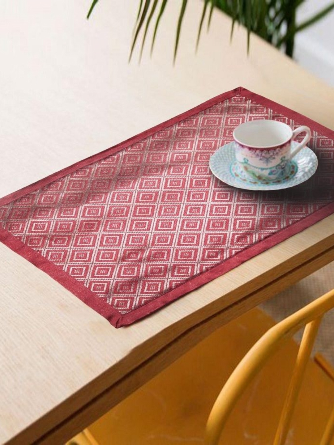 

Lushomes Red 6 Pieces Self Design Jacquard Table Placemats