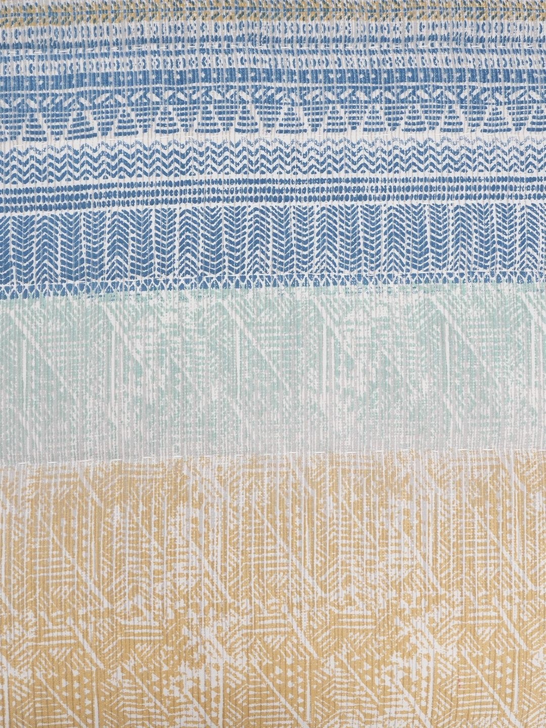 

MASPAR Indigenous Artisan White & Blue Printed 110 GSM AC Quilt
