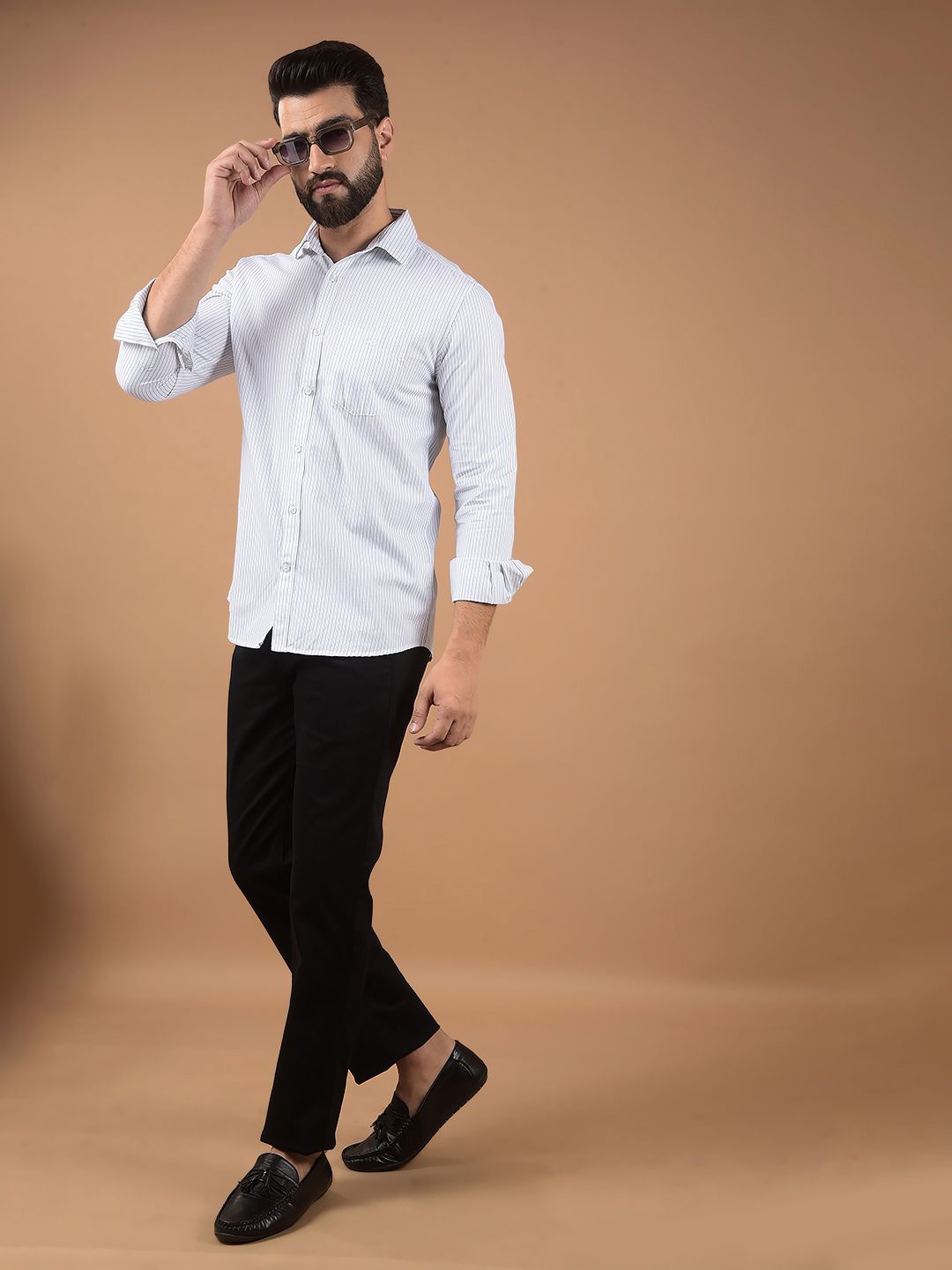 

Crimsoune Club Men Classic Spread Collar Solid Cotton Slim Fit Casual Shirt, White