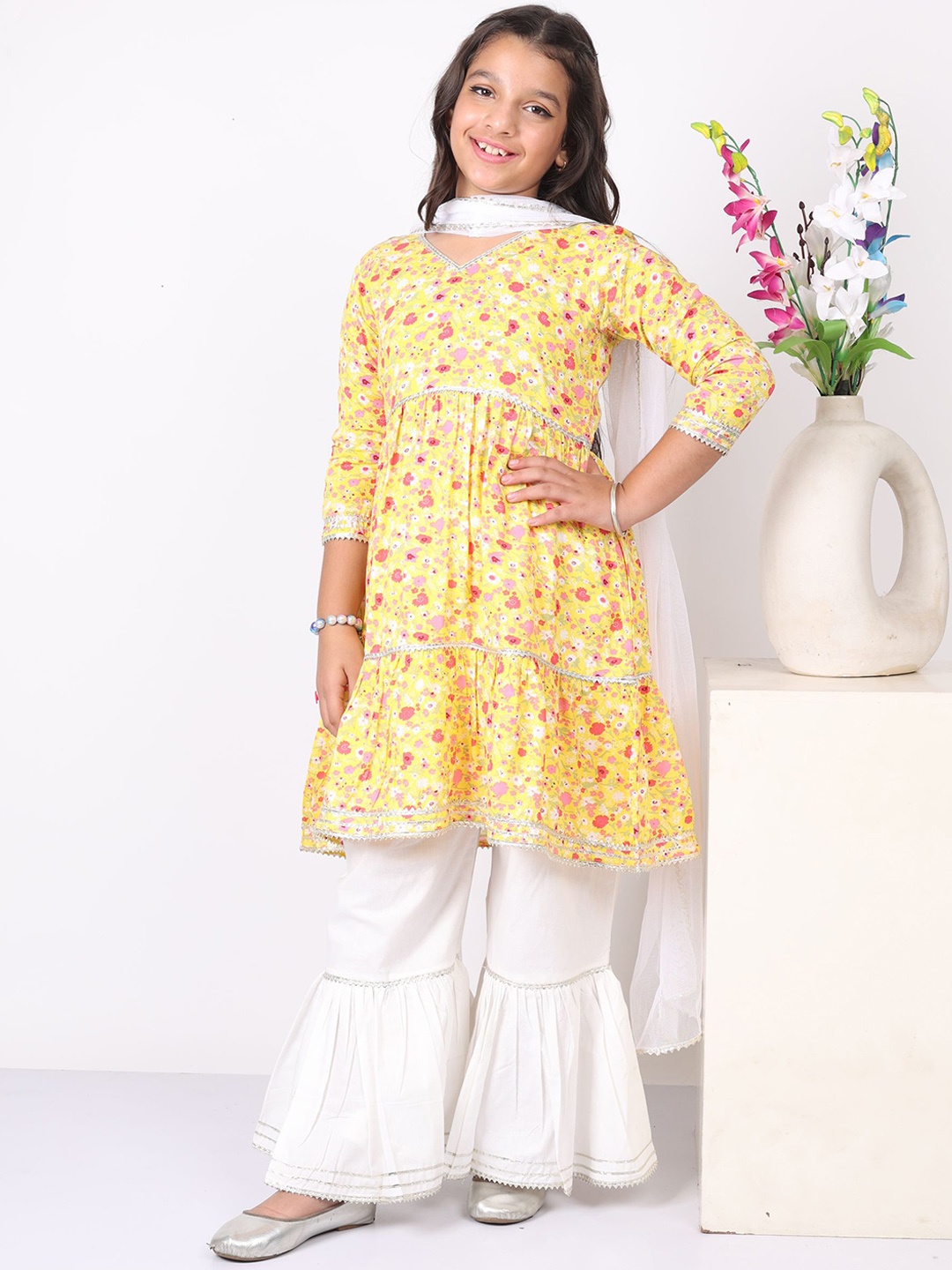 

SILK SPARROW Girls Ethnic Motifs Printed Empire Gotta Patti Kurta with Sharara & With Dupatta, Yellow