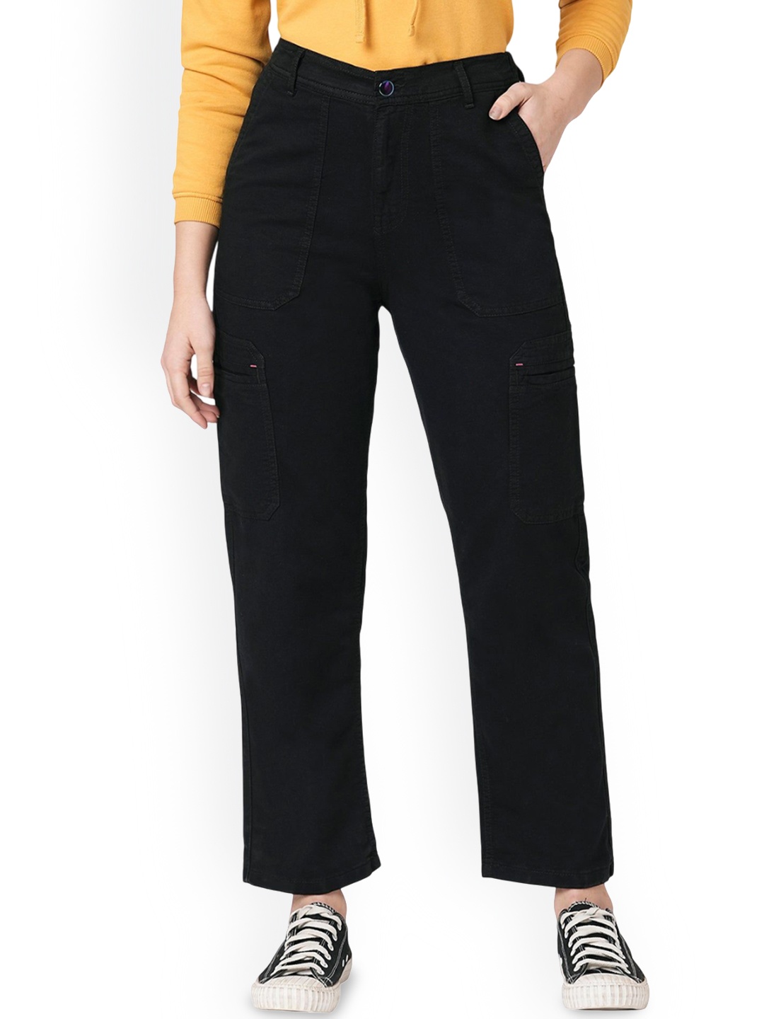 

Kraus Jeans Women Loose Fit High-Rise Cargos Trousers, Black