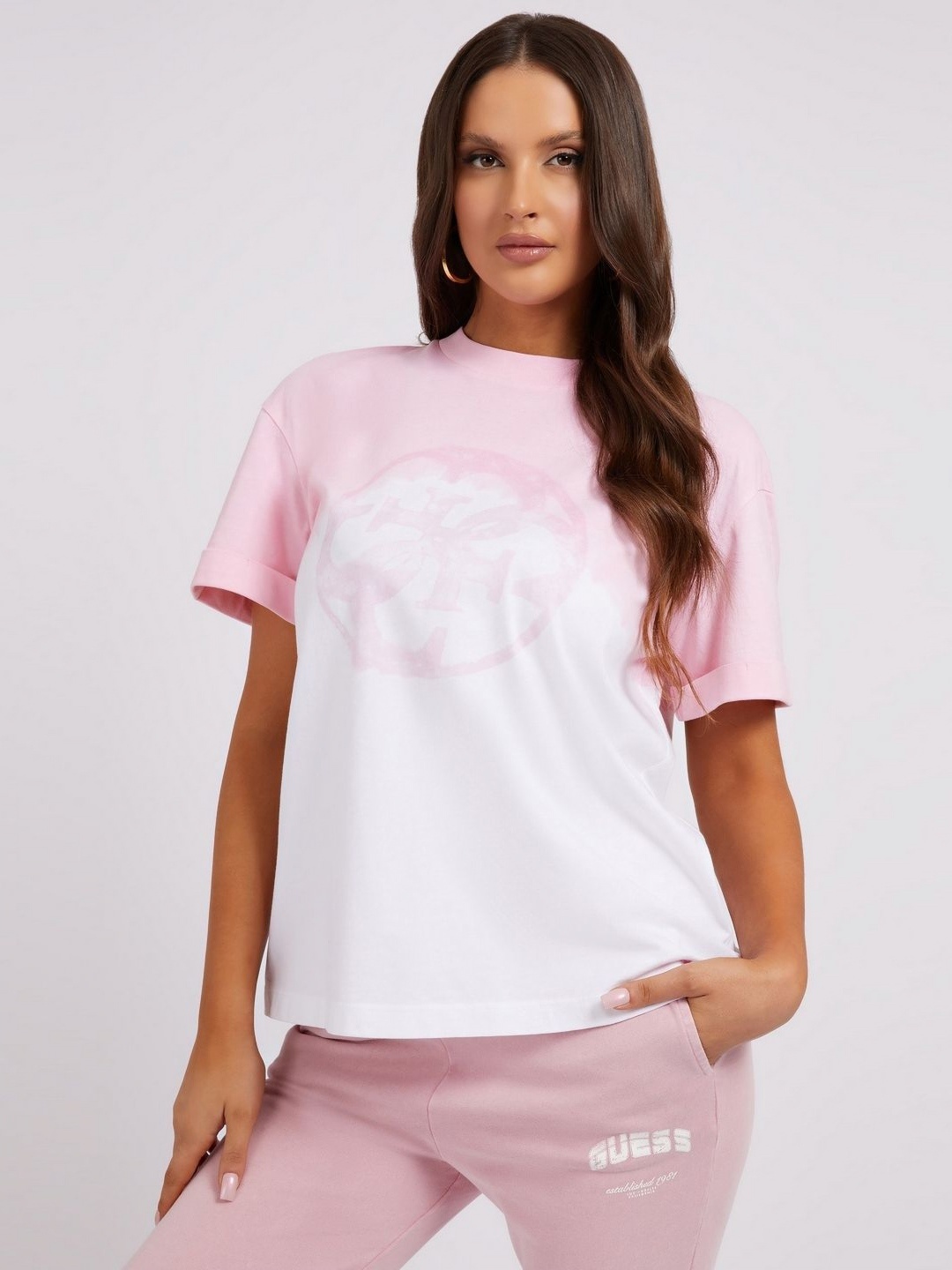 

GUESS Women Typography Printed Pure Cotton Pockets Boxy T-shirt, Pink