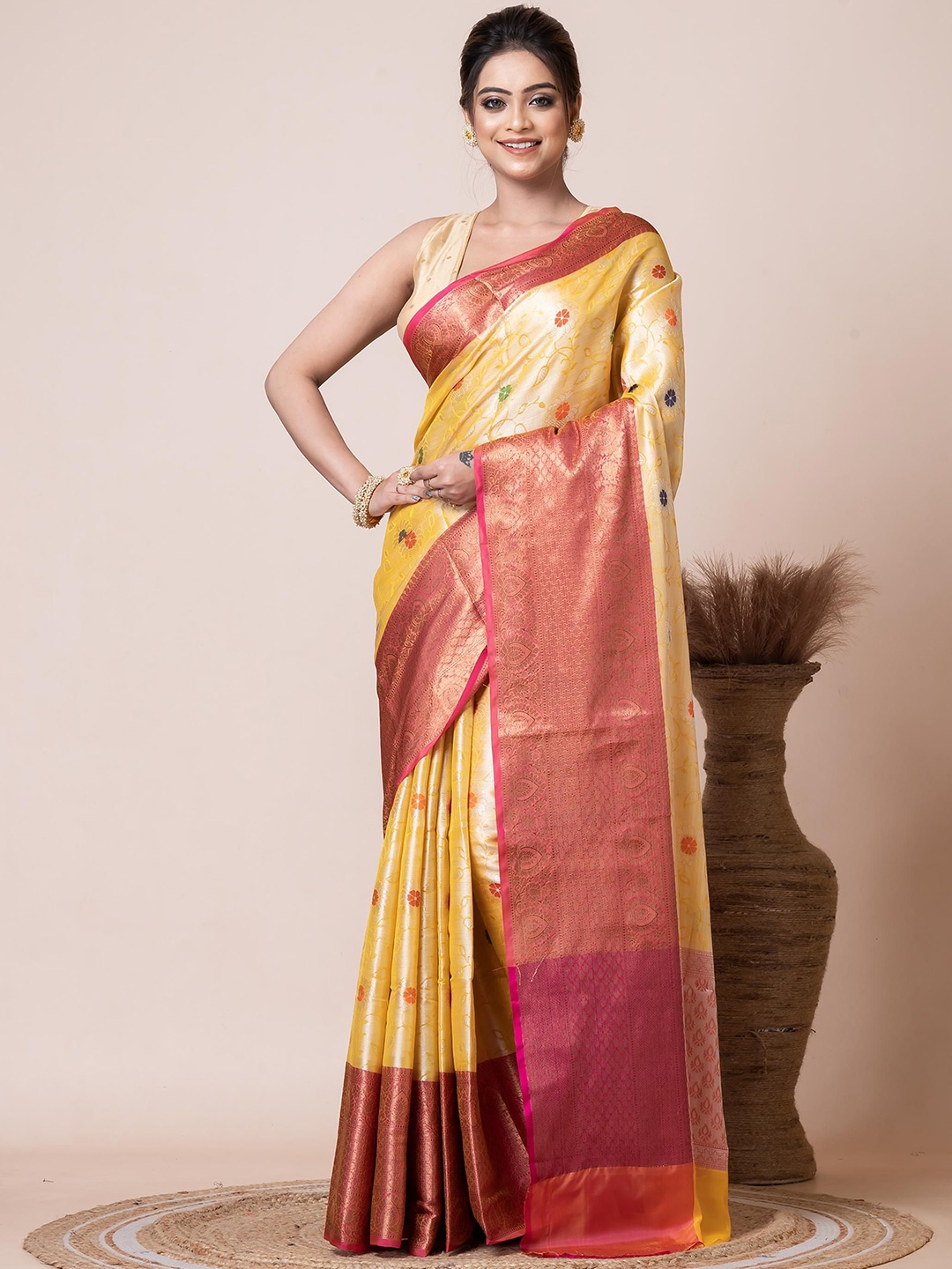 

VIBHAVARI Ethnic Motifs Zari Tissue Fusion Saree, Yellow