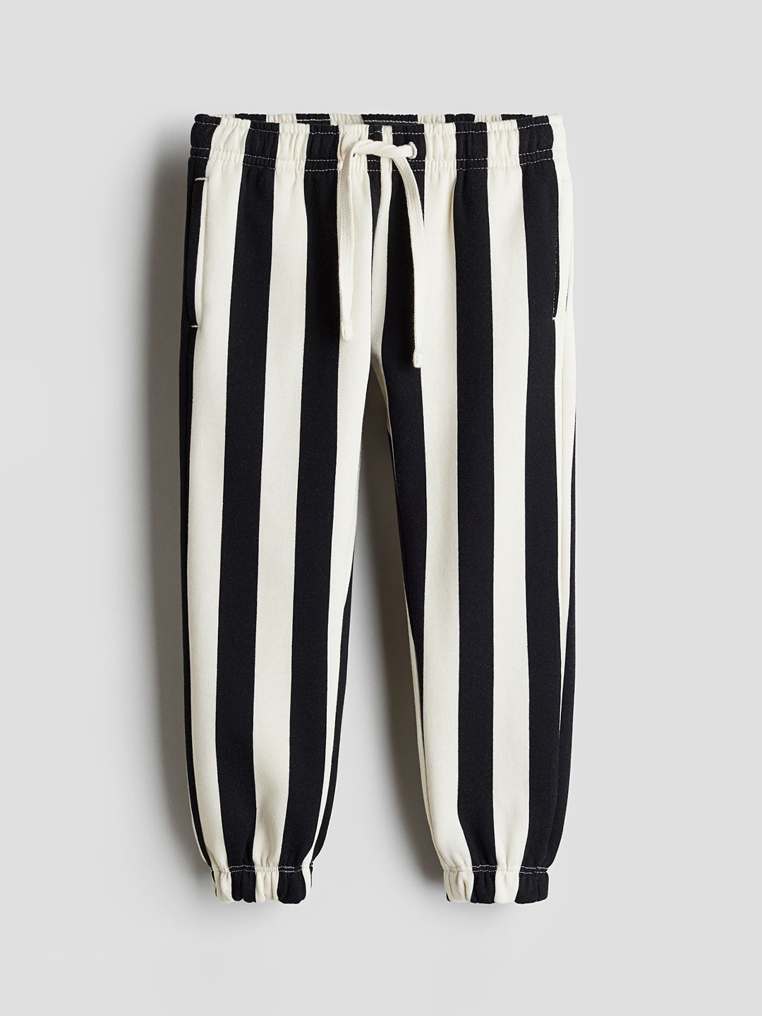 

H&M Boys Printed joggers, Black