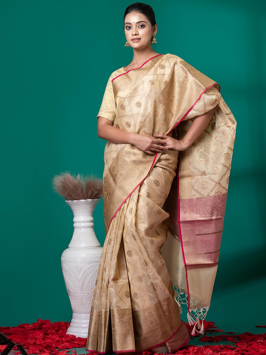 

VIBHAVARI Zari Silk Cotton Fusion Saree, Beige