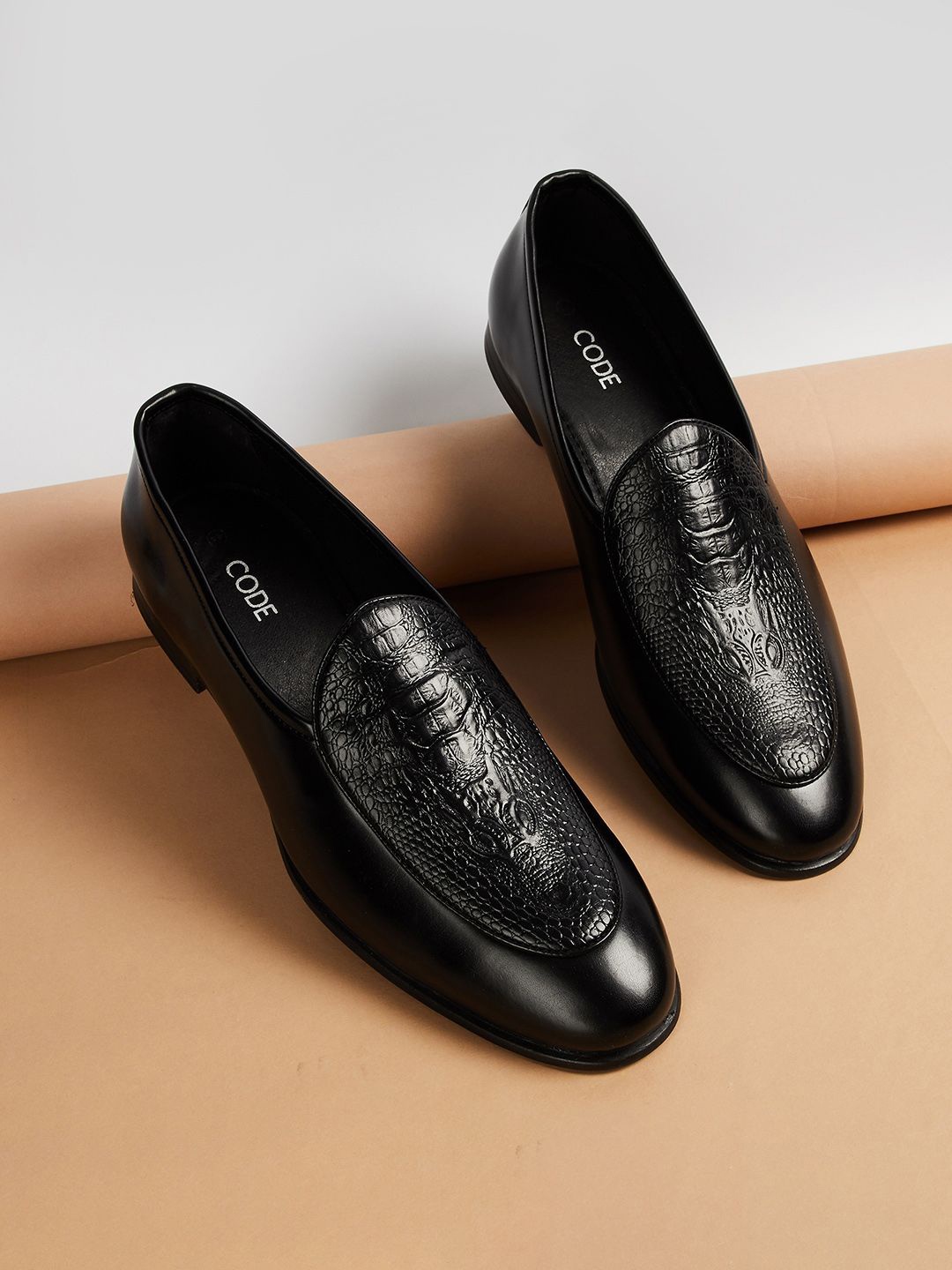 

CODE by Lifestyle Men Textured Formal Loafers, Black