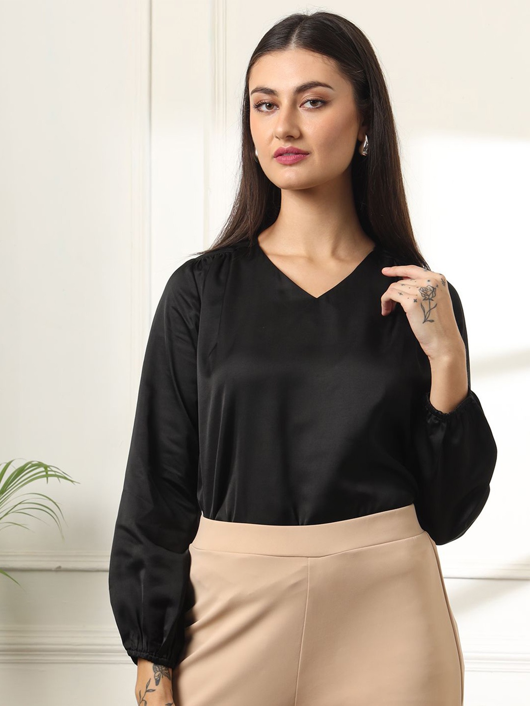 

FITHUB Satin Top, Black