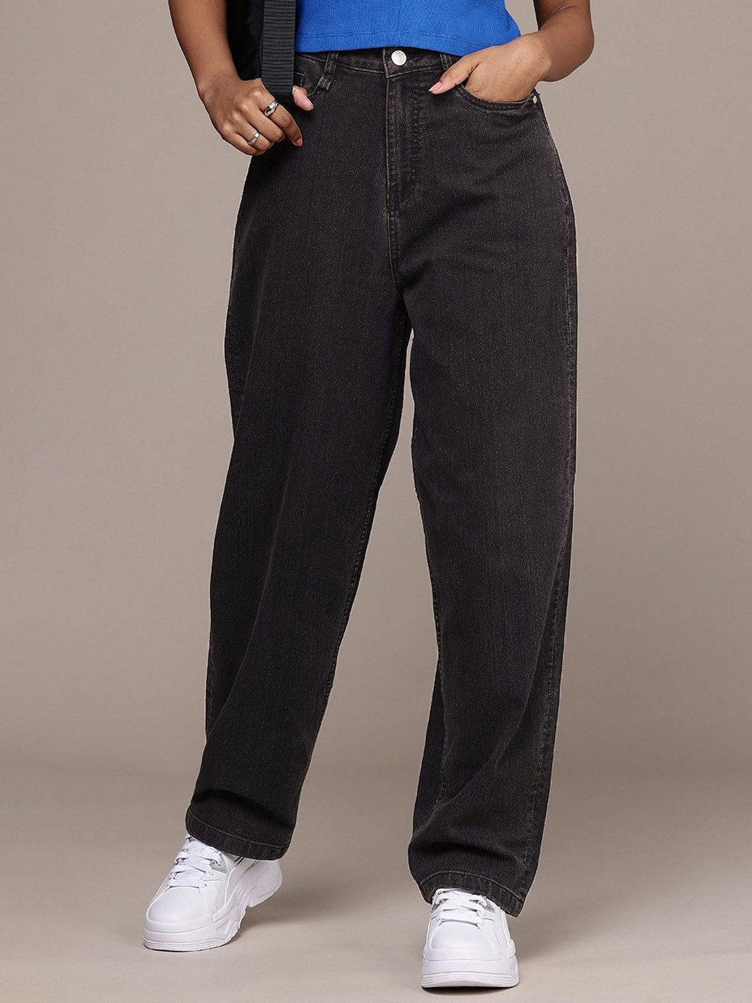 

The Roadster Lifestyle Co Cotton High Rise Wide Leg No Faded Jeans, Black
