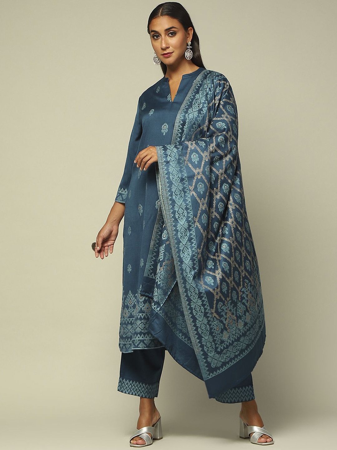 

Rangriti Women Ethnic Motifs Printed Regular Kurta with Palazzos & With Dupatta, Blue