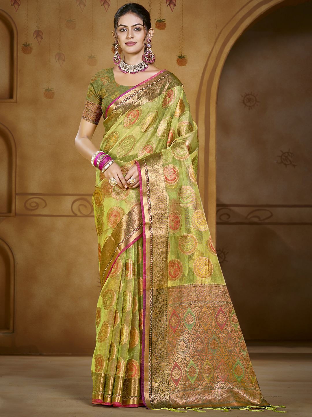 

SANGAM PRINTS Woven Design Zari Organza Tussar Saree, Green