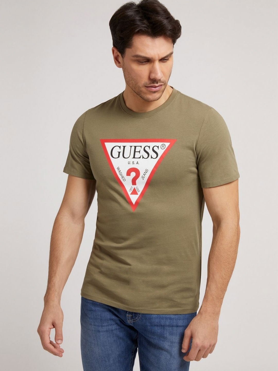 

GUESS Men Typography Printed Pure Cotton Applique T-shirt, Green