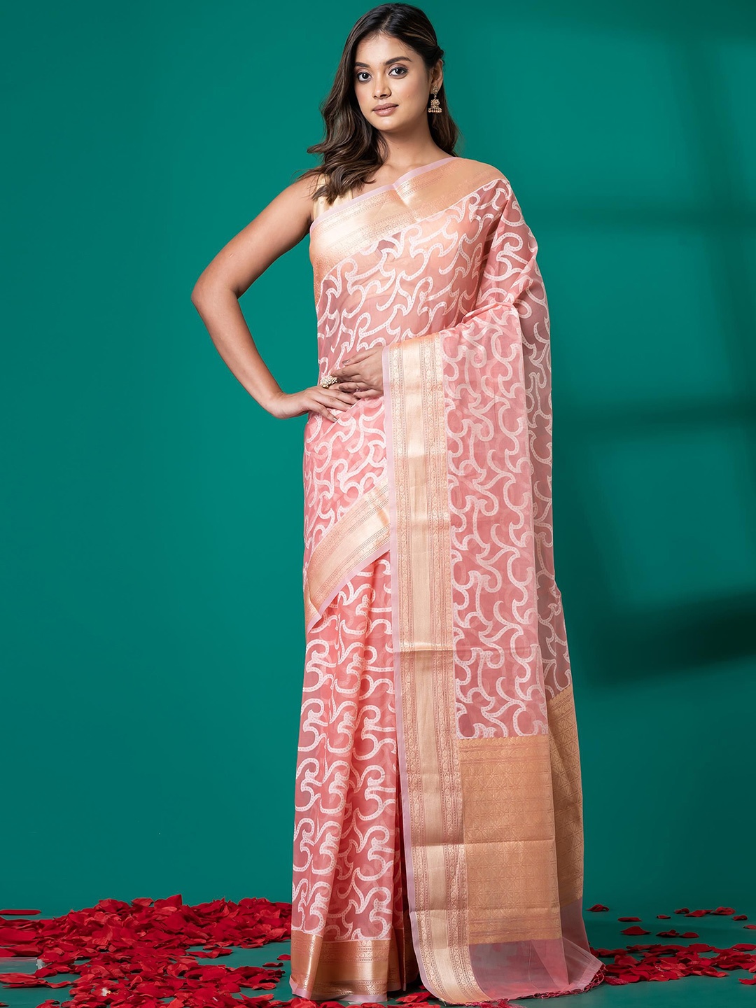 

VIBHAVARI Ethnic Motifs Zari Silk Cotton Fusion Saree, Pink