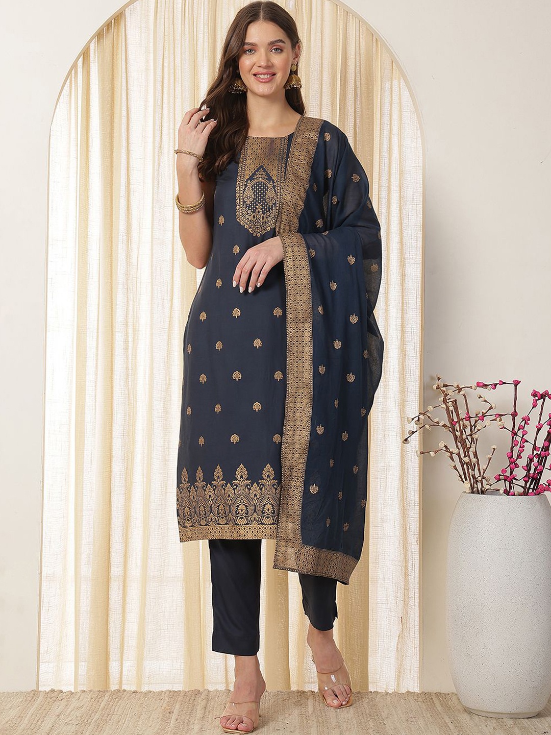 

Anouk Women Floral Printed Regular Kurta with Trousers & With Dupatta, Navy blue