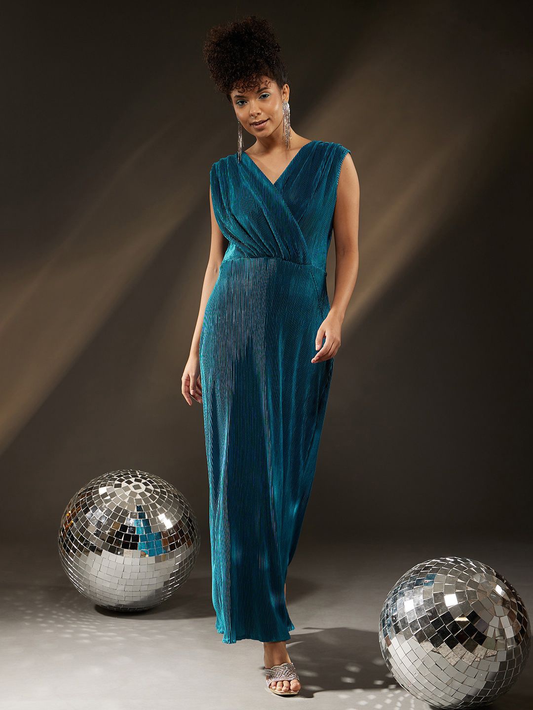 

The Roadster Lifestyle Co Sleeveless Maxi Dress, Green