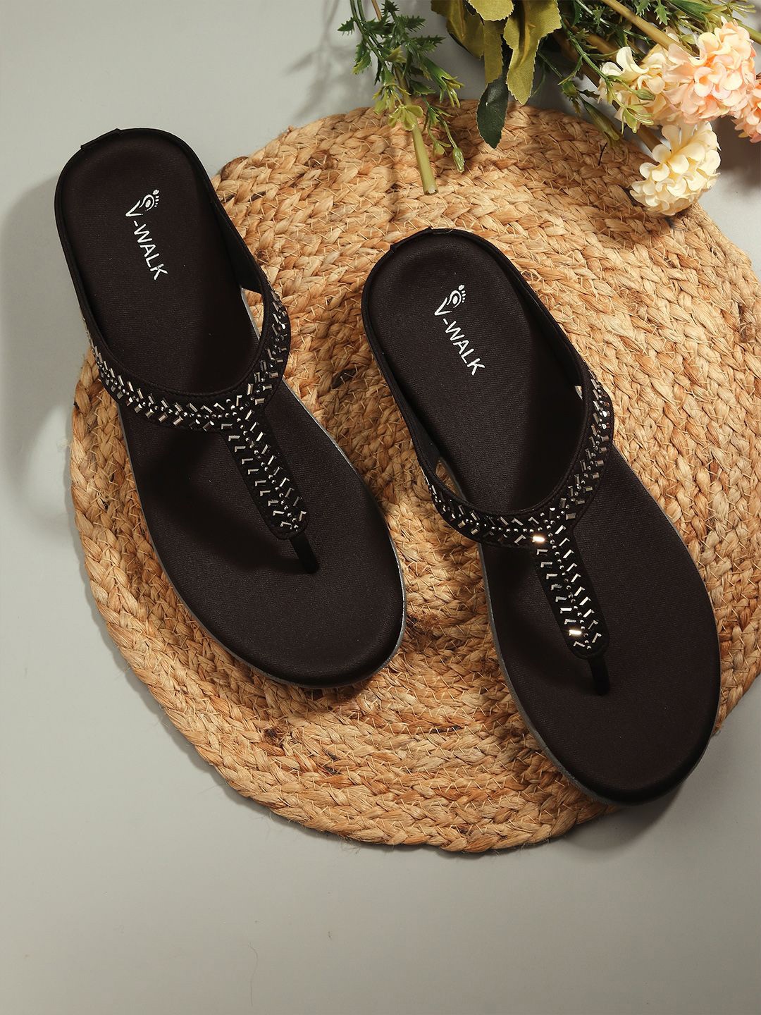 

V-WALK Women Embellished Open Toe Flats, Black